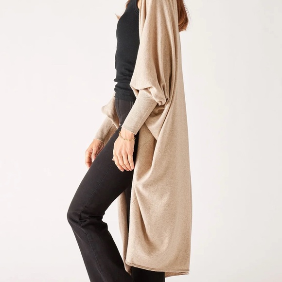 NWT Mersea Chelsea Kimono Elegant Beige OS - Picture 2 of 6